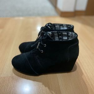 Toms Wedge Bootie